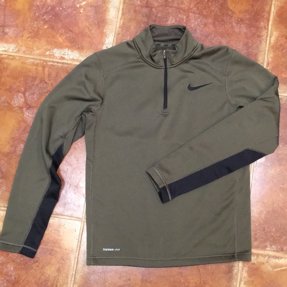 Nike Therma-Fit Quarter Zip Top